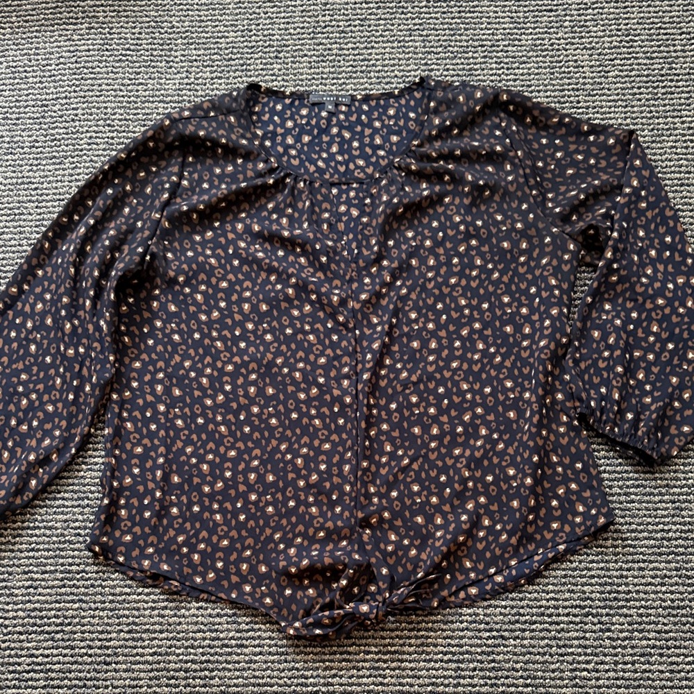 West Kei Navy Blouse w/ Giraffe Print Pattern